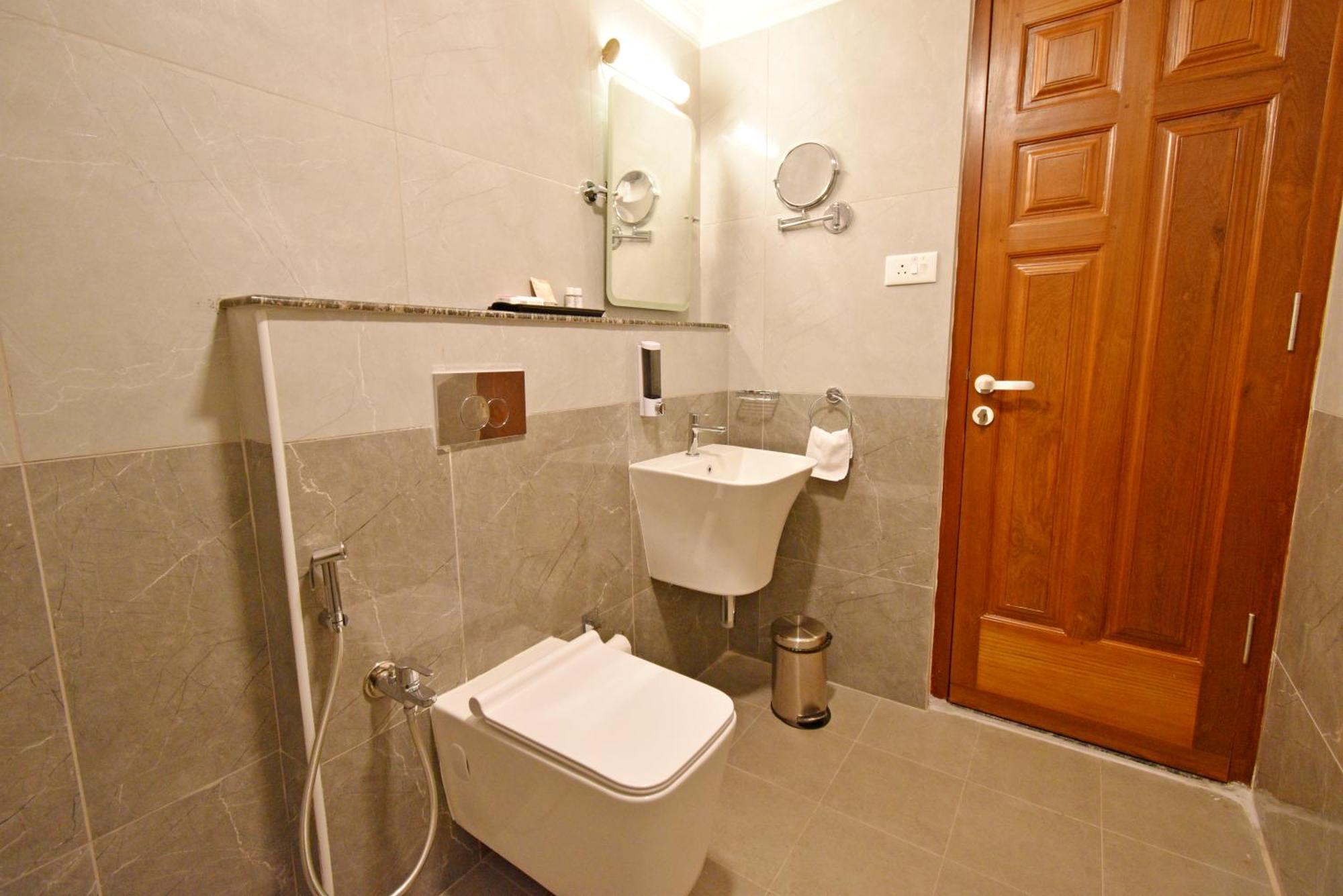 Le Colonial Suites Pondicherry Eksteriør bilde