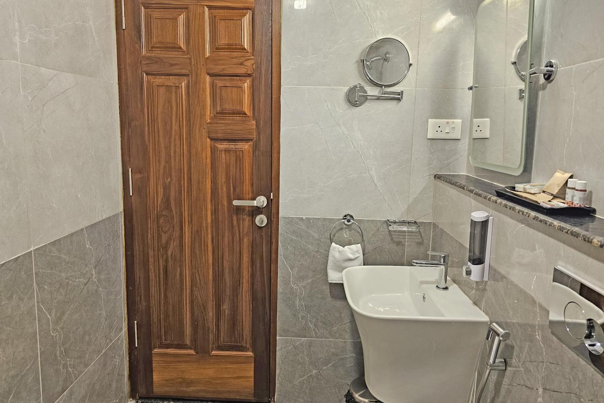Le Colonial Suites Pondicherry Eksteriør bilde